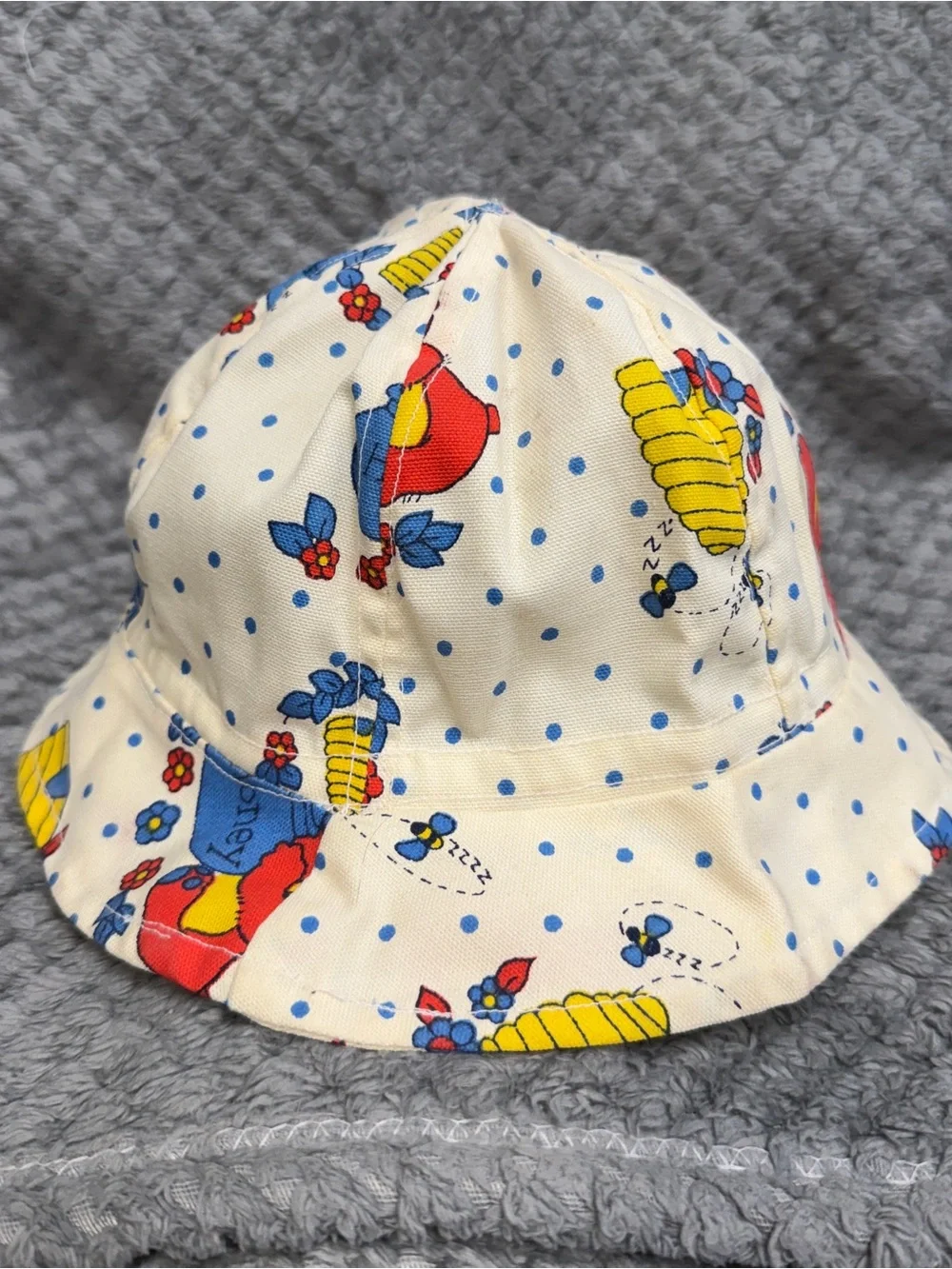 Vintage Baby Bucket Hat Bear & Honey 70s 80s Dotted Summer baby/toddler Sun Hat